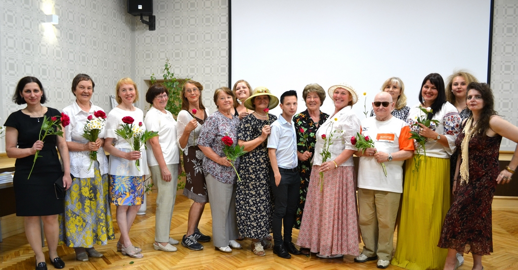 Dzejas lasījumos – pavasarī dzimušie “Pieskāriena” autori